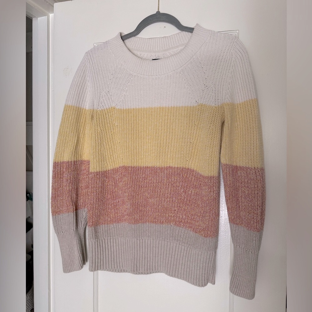 Gap multi-color sweater, size small